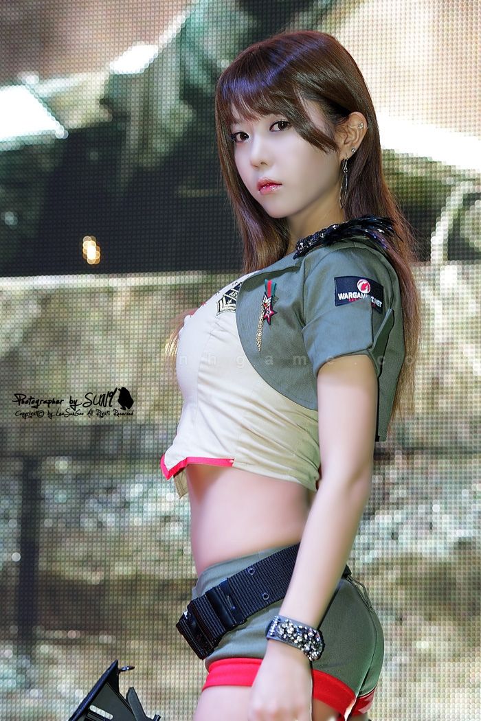 Showgirl G-Star 2012: Heo Yoon Mi - Ảnh 35