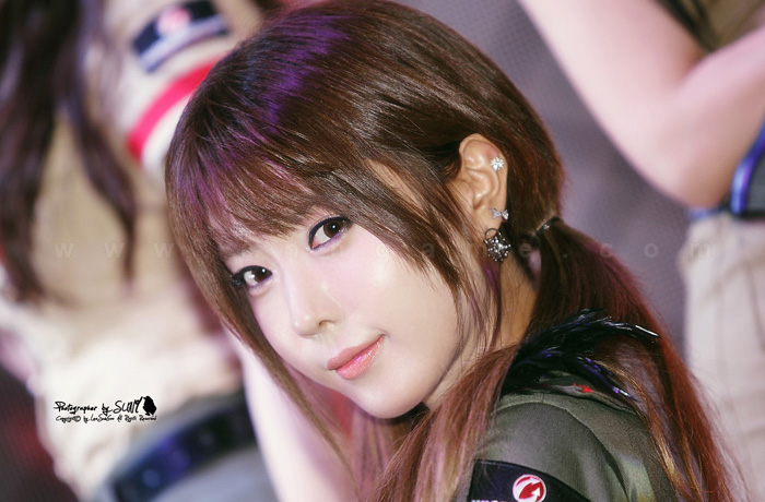 Showgirl G-Star 2012: Heo Yoon Mi - Ảnh 45