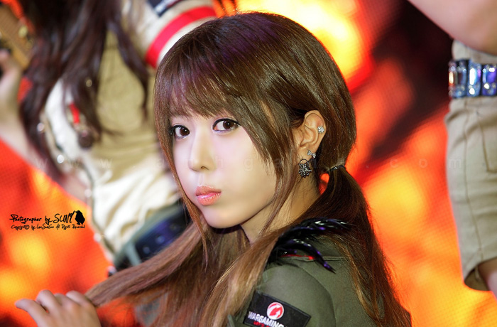 Showgirl G-Star 2012: Heo Yoon Mi - Ảnh 46