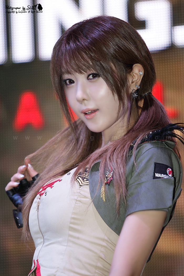 Showgirl G-Star 2012: Heo Yoon Mi - Ảnh 52