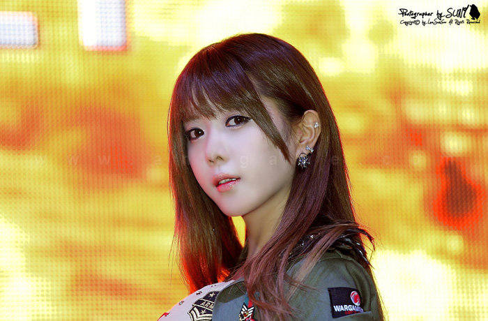 Showgirl G-Star 2012: Heo Yoon Mi - Ảnh 69