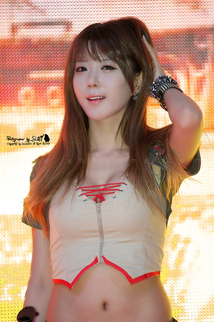 Showgirl G-Star 2012: Heo Yoon Mi - Ảnh 76
