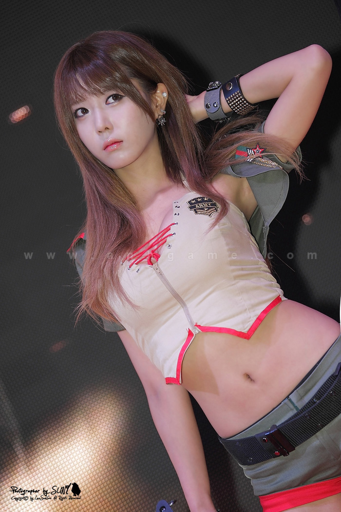 Showgirl G-Star 2012: Heo Yoon Mi - Ảnh 80