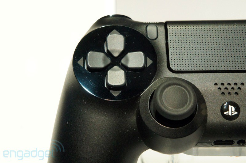 Sony "nhốt" tay cầm DualShock 4 trong lồng kính - Ảnh 12
