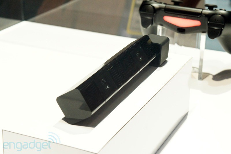 Sony "nhốt" tay cầm DualShock 4 trong lồng kính - Ảnh 14