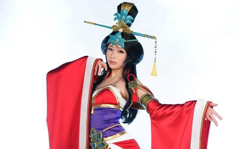 Glory Lamothe quyến rũ với cosplay Miss Fortune Kẹo Ngọt - Ảnh 10