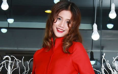 Quán quân Next Top Model 2015 rạng rỡ với sắc đỏ - Ảnh 24