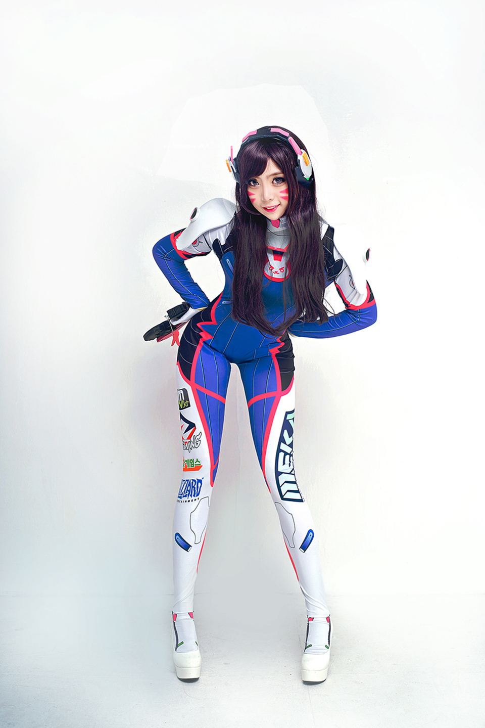 D.Va cosplay by Korean cosplayer Dami - Image 08