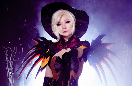 Ngắm cosplay Witch Mercy cực quyến rũ của Jcos - Ảnh 1