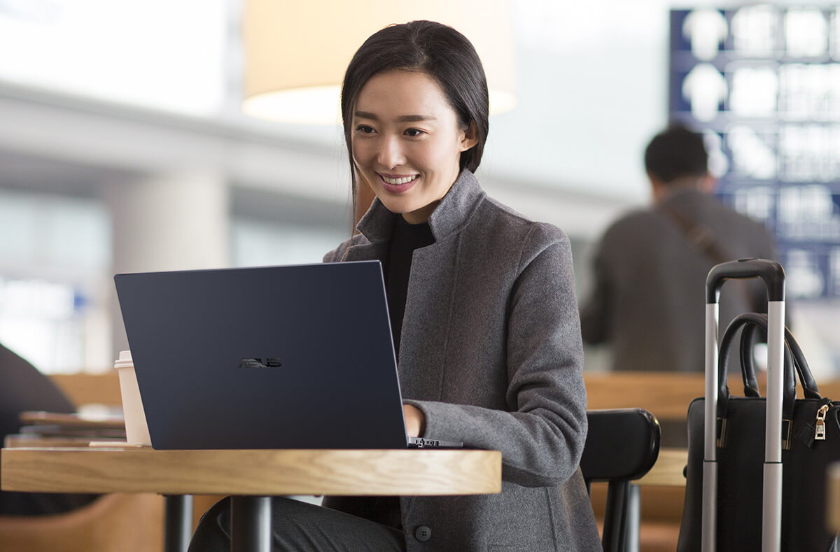 ASUS ra mắt mẫu laptop doanh nghiệp ExpertBook P2