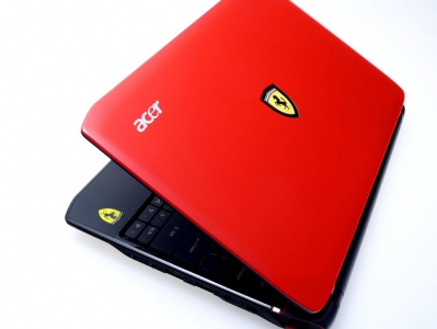 "Chiến mã Ferrari" chinh phục thị trường netbook - Ảnh 2