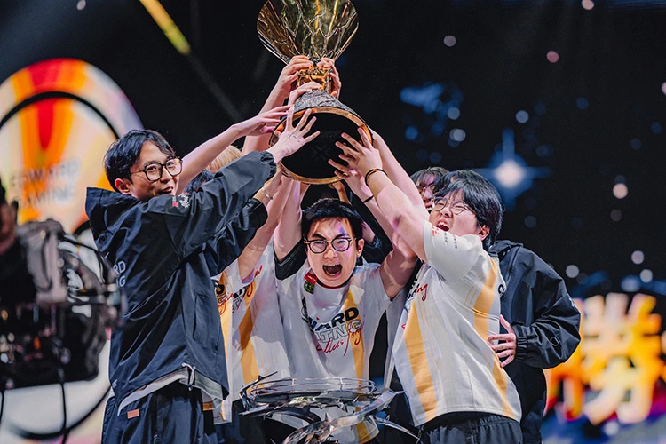 EDward Gaming lập kỳ tích tại Valorant Champions 2024