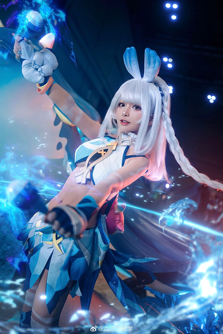 Ngắm cosplay Mualani cực dễ thương của Sixtwotwo