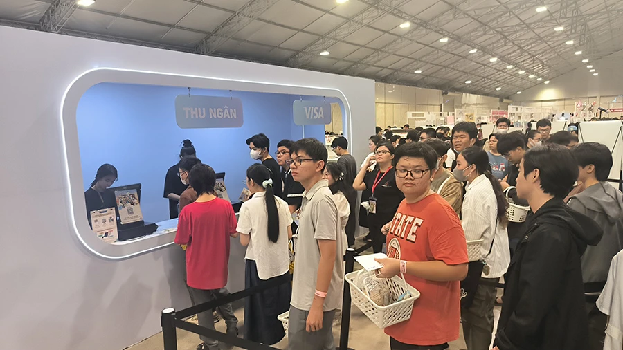 Xếp hàng chờ thanh toán