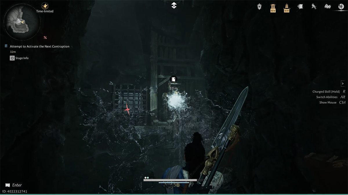 Từ bức tượng phun nước, đi qua cánh cửa vừa mở vòng sang cửa hang đối diện