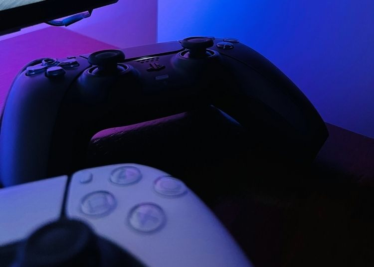 Tay cầm PlayStation 6 có thể dùng cần gạt chống trôi